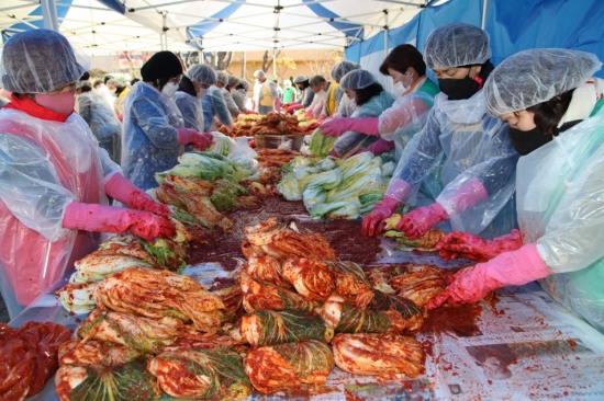 대구 상동 함장마을, 행복한 김장김치 나눔 행사 열어