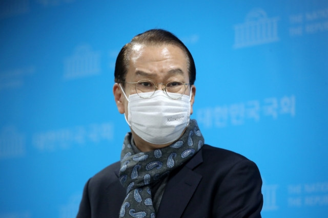 尹선대본부장 권영세 “윤석열 토론, 언제든 준비돼 있다…주제 한정 없다”