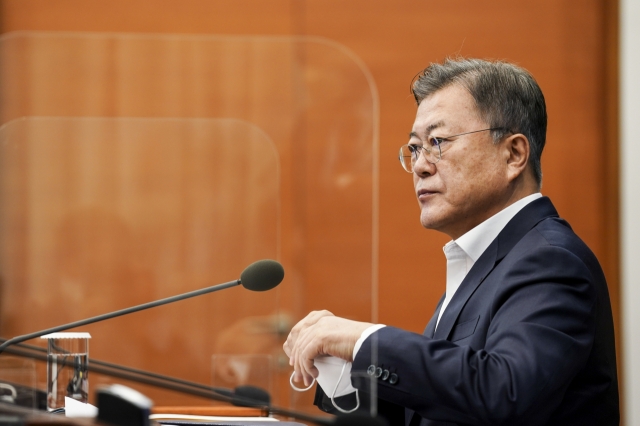 회동서 빠진 사면론…MB사면 여부, 결국 文대통령 몫으로