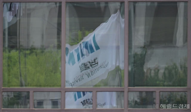 ‘가습기 살균제 증거인멸’ SK케미칼 前부사장에 징역 5년 구형