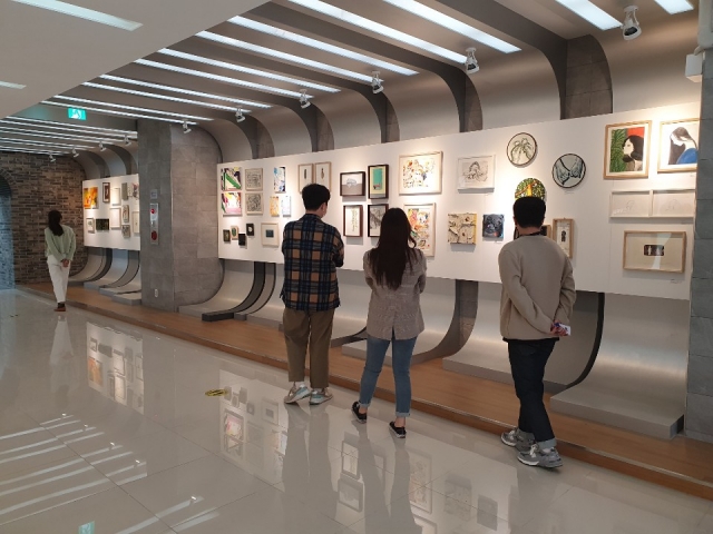 경기천년길 갤러리, 관람객 ‘북적’