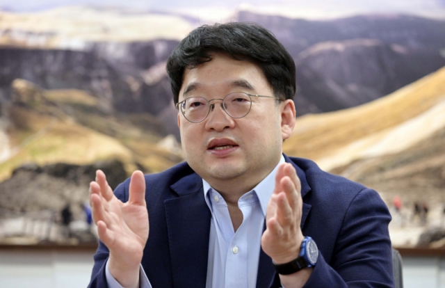 [단독] OCI, 군산공장에 데이터센터 투자 검토…이우현 부회장 “땅·전력 등 인프라 충분”