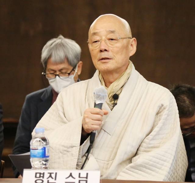 승적 박탈 명진스님 (불교계)부끄러워 고개를 들지 못할 정도로 더러워져