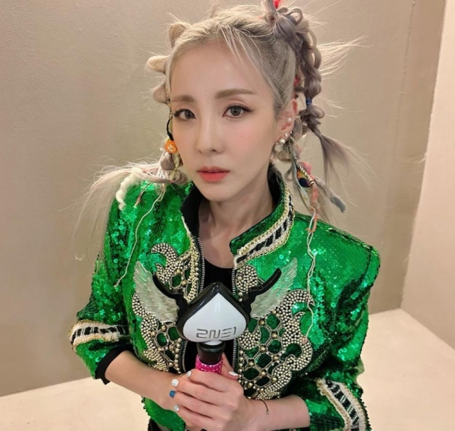 38세 산다라박, 비혼 철회...여초회원 패션 비혼이었나? 분노