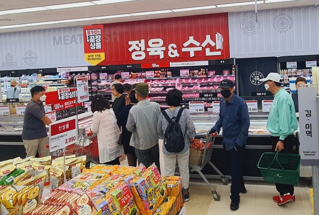 롯데슈퍼, 전국 매장 간판 ‘LOTTE SUPER’로 통일