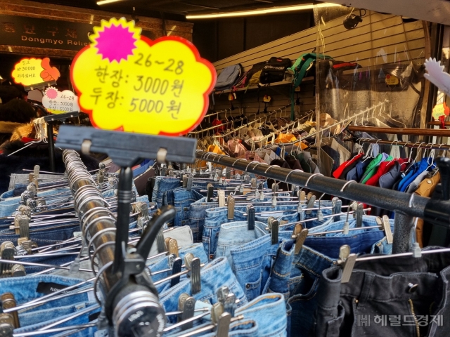 빈대 공포 이제 끝? 빈티지샵, 동묘에 쇼핑객 돌아왔다