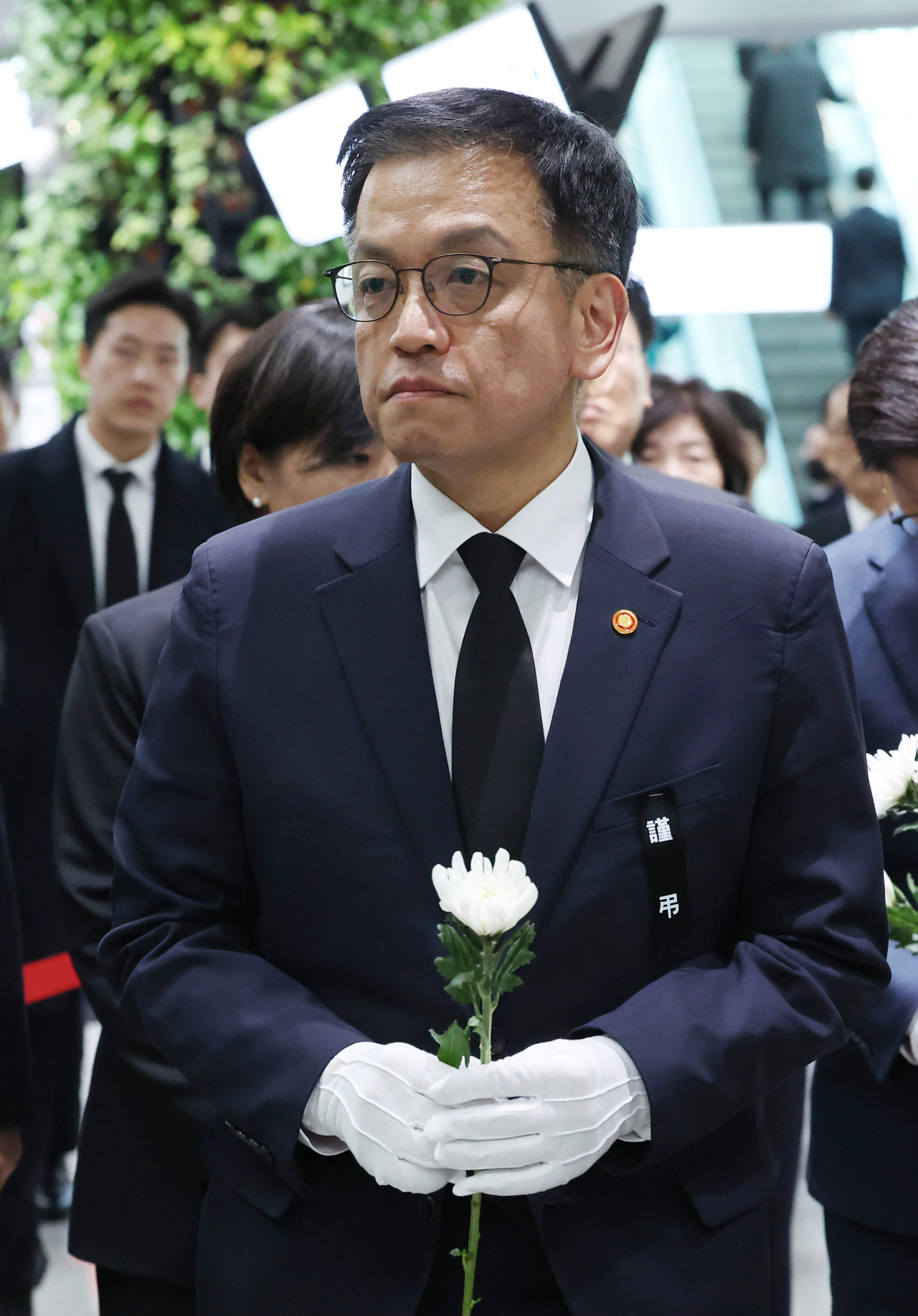 최 권한대행, 무안공항서 유족 면담…통합지원센터 근무자 격려