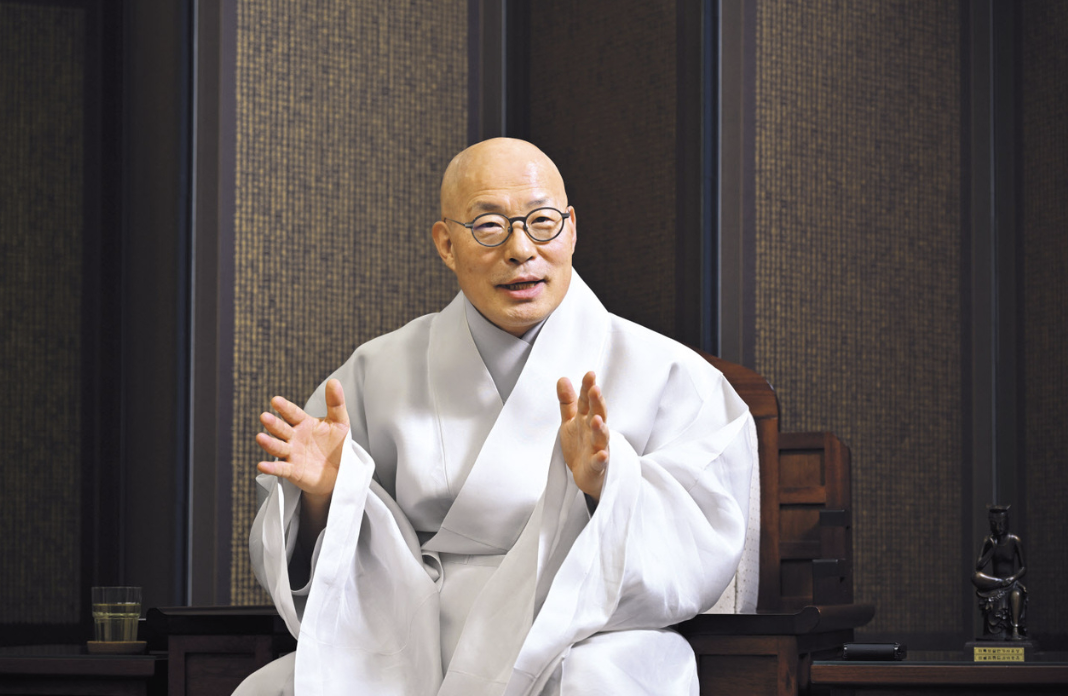 조계종 총무원장 “프란치스코 교황 선종 인류와 함께 애도…불교와도 우정 나눠”