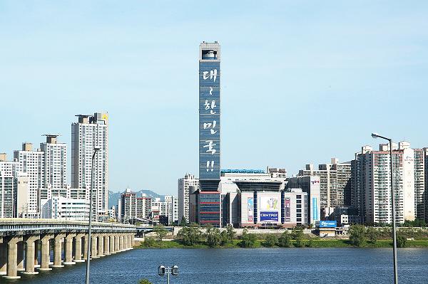 프라임산업, 초고층건물에 ` 대한민국` 새겨 월드컵 응원
