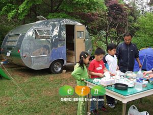 캠핑 트레일러 전문업체 레트로핏, 산머루농원 오토 캠핑장 오픈