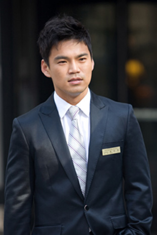 가수 이정, 20일 해병대 전격 입대
