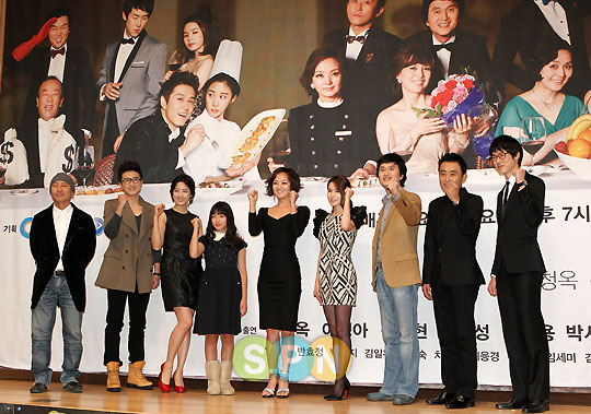 [포토]SBS 새 일일 드라마 `호박꽃 순정` 파이팅!