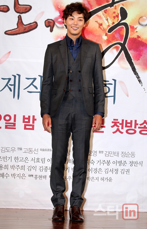 [포토]`뽀글머리` 윤시윤 `헤어스타일 귀엽네~`