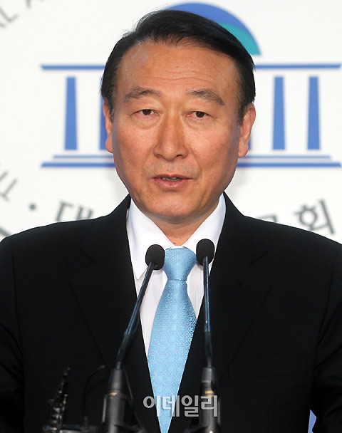 [포토]`공천 탈락` 안경률, 당 잔류 선택