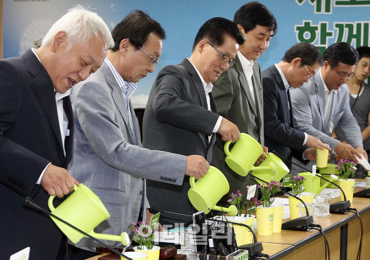 만든곳: 한국 네티즌본부 카페