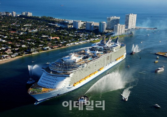 STX, 세계 최대규모 크루즈선 수주