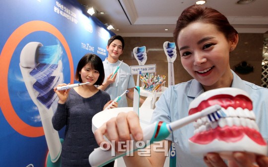 [포토]오랄-비, 신제품 전동칫솔 `트라이존` 출시
