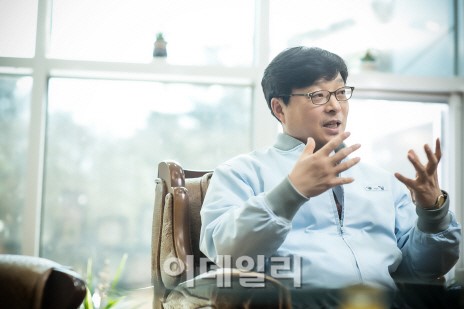 [성공異야기]강상훈 동양종합식품 회장 군대리아는 위대한 유산