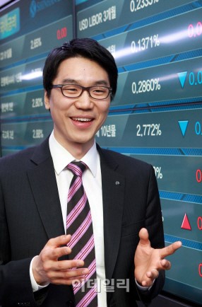 [마켓人]장원 신한銀 과장 외환딜러, 심장이 쫄깃쫄깃해져요