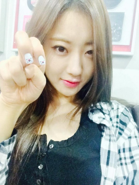 광복절 나뮤 경리, 태극기 네일아트 뜻깊은 하루 보내겠다