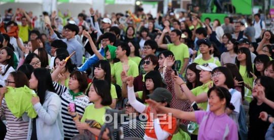 [포토]남녀노소 누구나 즐기는 2014 그린리본 희망콘서트
