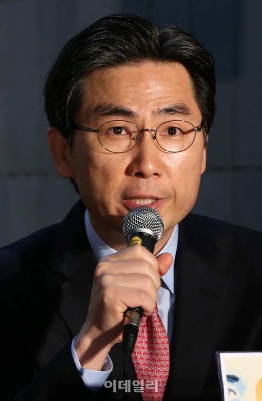 [포토]인사말 하는 황보성 에이콤인터내셔날 대표