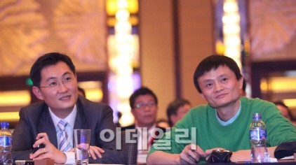 모바일결제 잡아라…유통공룡과 짝찟기 나선 알리바바·텐센트