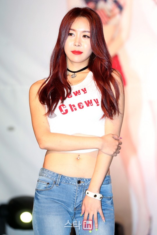 [포토]디홀릭 나인, 시원한 라인