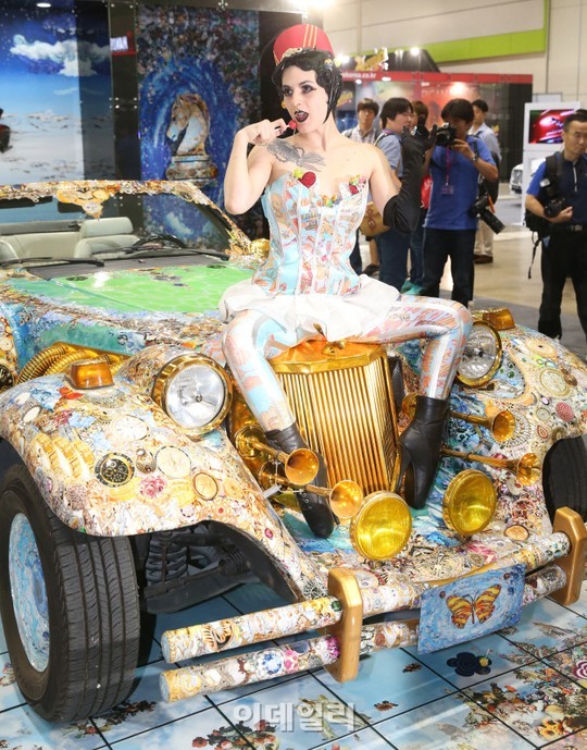 [포토]2015 서울 오토살롱 아트카와 아티스트