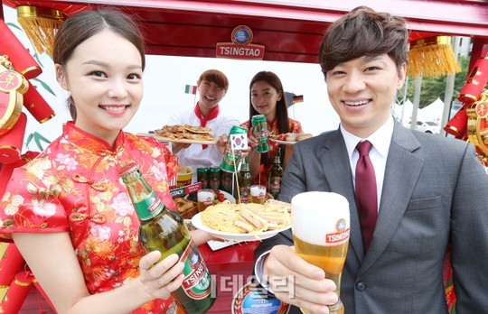 [포토]양꼬치엔 칭따오~