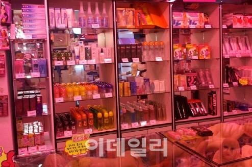 자위용품 찾는 30대女 급증,성인용품 시장 폭풍성장
