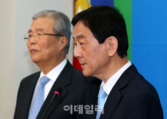[포토]입장 밝히는 진영 더민당 의원