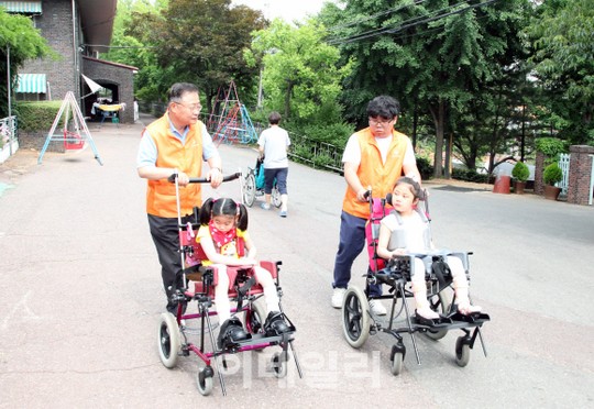 [포토]한화케미칼과 장애어린이의 산책길