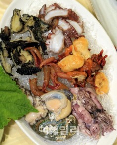 [여행] 다찌·빼떼기죽·충무김밥…통영에 안갈 수 없는 이유