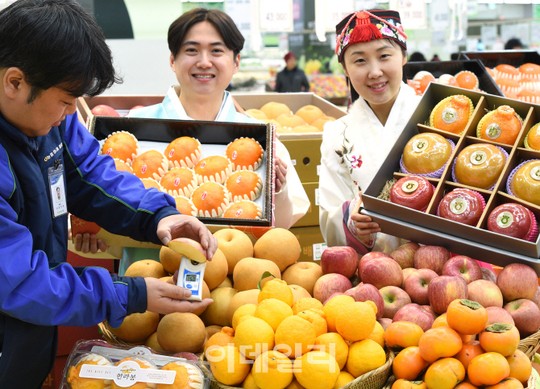 [포토] 과일 당도 확실해요~ 농협유통