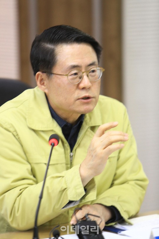 김재수 장관, 구제역 2건 발생한 충북 보은 방역점검