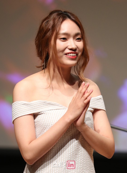 [포토]이진아, 진아식당 두번째 메뉴 메인 디쉬 잘 부탁드립니다!