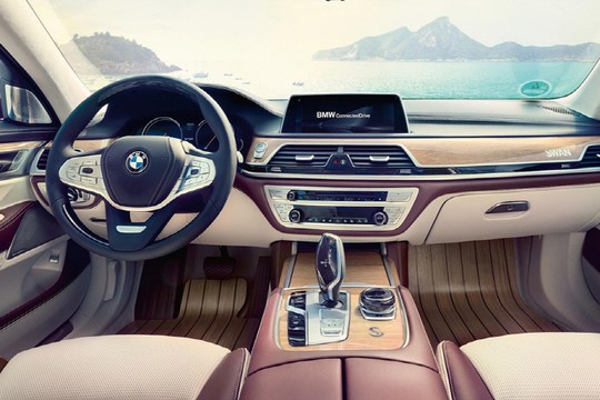 [포토] 호화스러운 요트가 떠오르는 BMW 인디비주얼 760Li 나우터즈 스완 에디션의 실내 공간