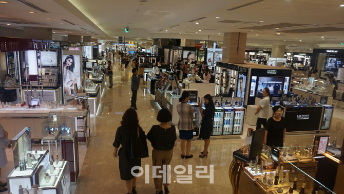 [르포]롯데百 영등포 직원의 기도 재계약은 롯데