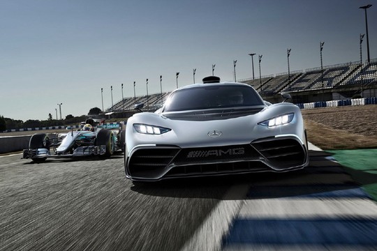 [포토] F1 레이스카와 함께 달릴 수 있는 메르세데스-AMG 프로젝트 원