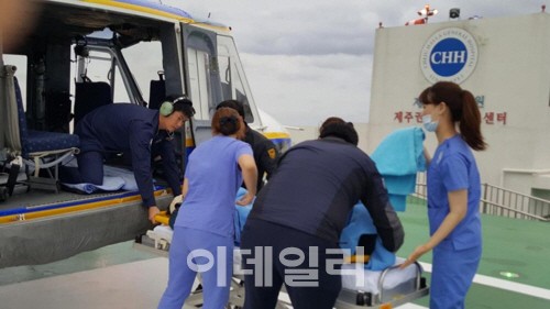 실종자 수색하던 제주 추자파출소장 추락사고로 중상