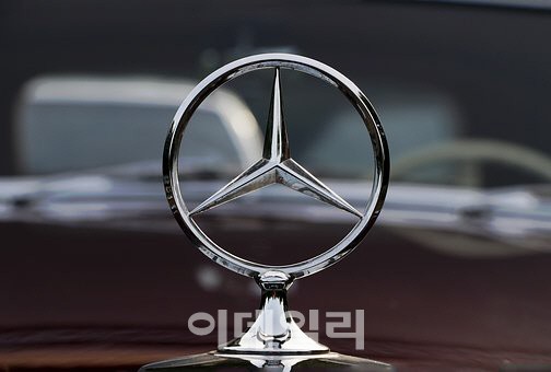 다임러, 벤츠 등 100만대 리콜…에어백 작동장치 결함