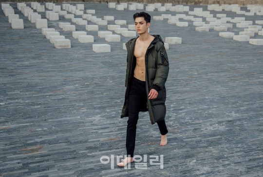 [포토] 에프알제이 2017 겨울 패션 화보 아이언 윈터 공개