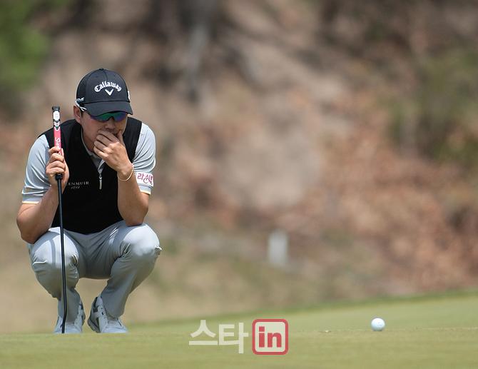[포토]황재민 헷갈리는 퍼트라인