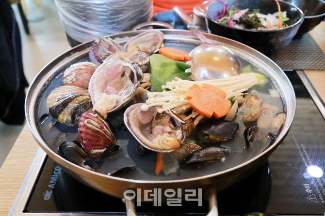 [여행] 탁 트인 바다보며 섬 속의 섬을 거닐다