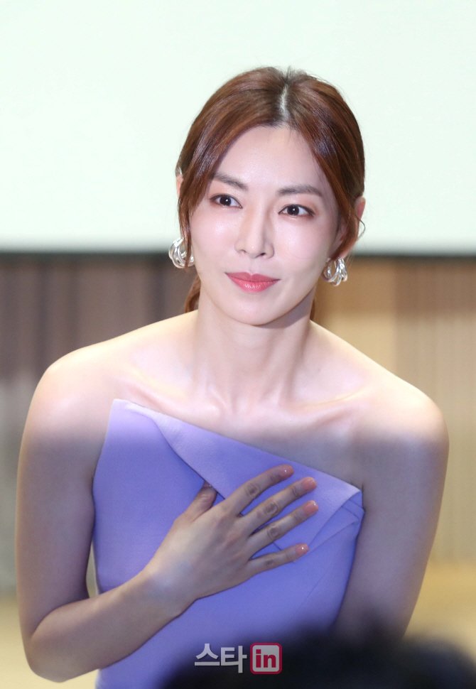 [포토]인사하는 김소연