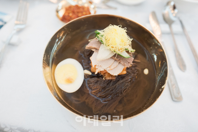 [포토]입맛 도는 원조 평양냉면