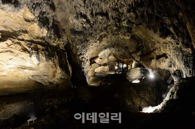 [여행] 꼭꼭 숨은 오지 계곡에 나홀로 ‘풍덩’…무릉도원이구나