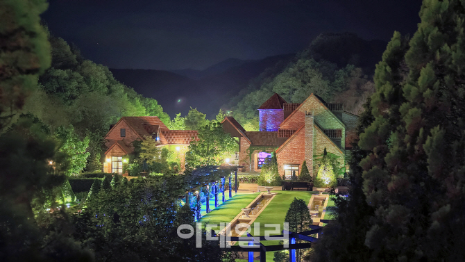 춘천 제이드가든 수목원, 내달 26일까지 야간 개장