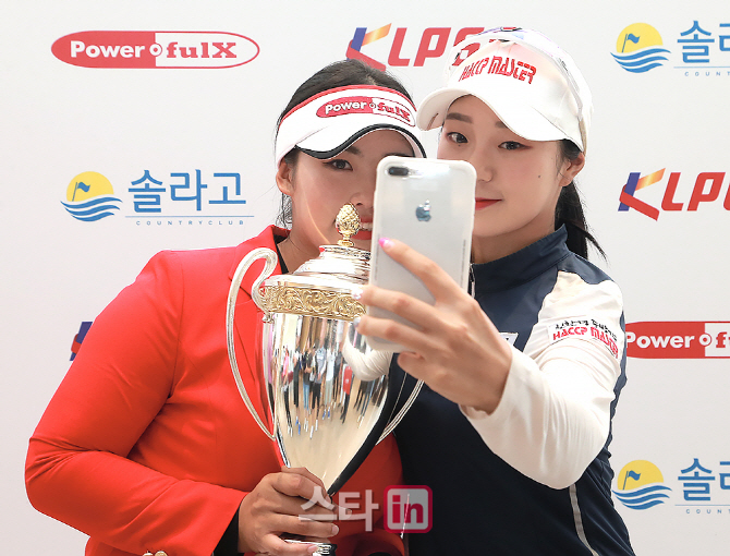 [포토] 전승민 (문)서형아 우승을 기념하자